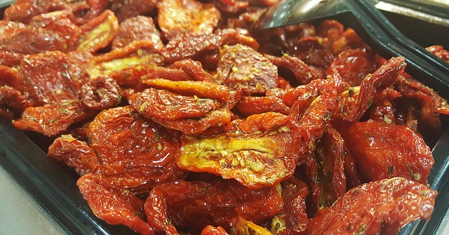 sun-dried-tomatoes-1334369_640